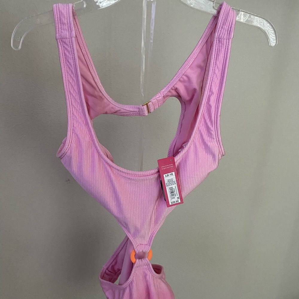 One piece bathing suit